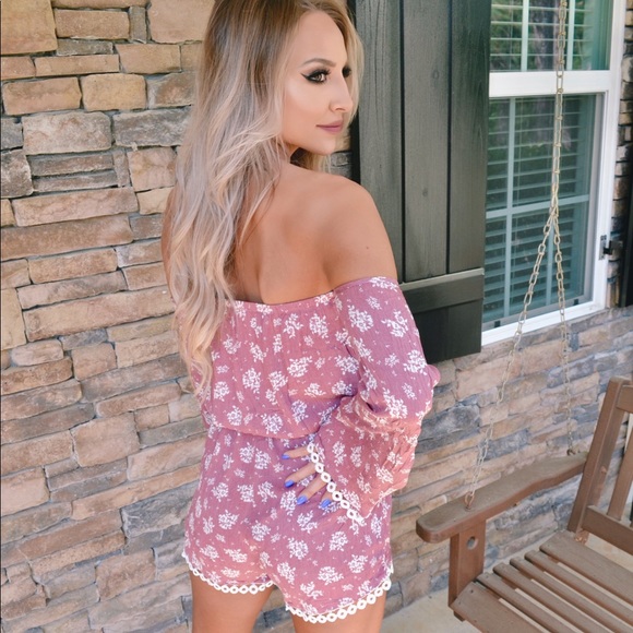 Floral Off The Shoulder Romper - Picture 3 of 4